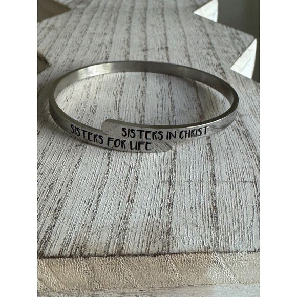 Vintage Faith Bracelet - Picture 4 of 5